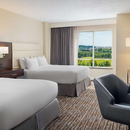 Doubletree By Hilton Greensboro Exterior photo