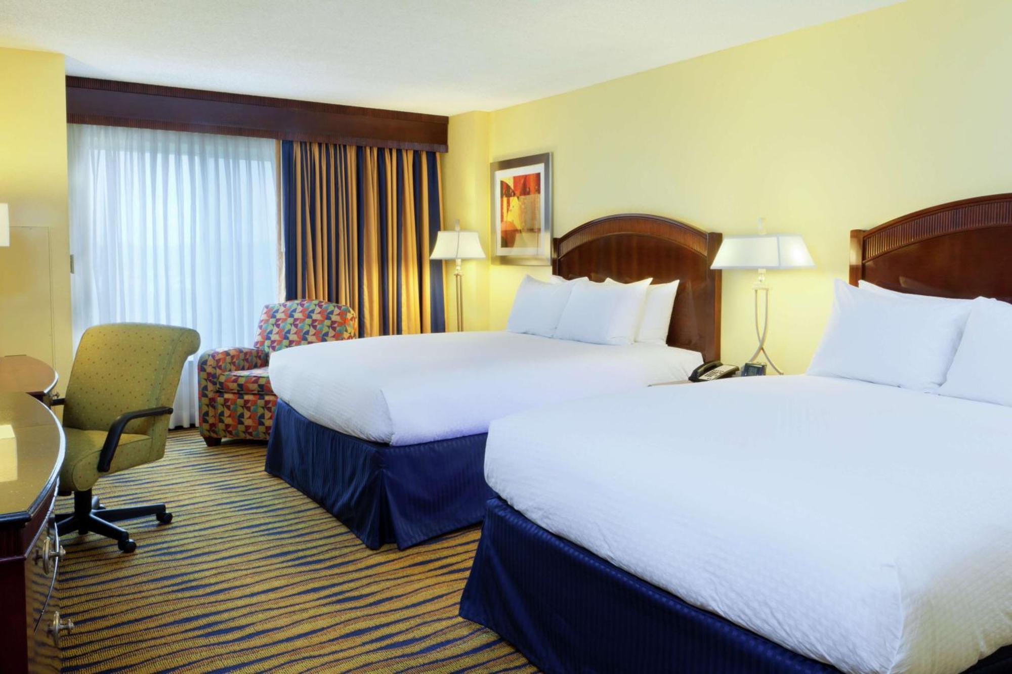 Doubletree By Hilton Greensboro Exterior photo