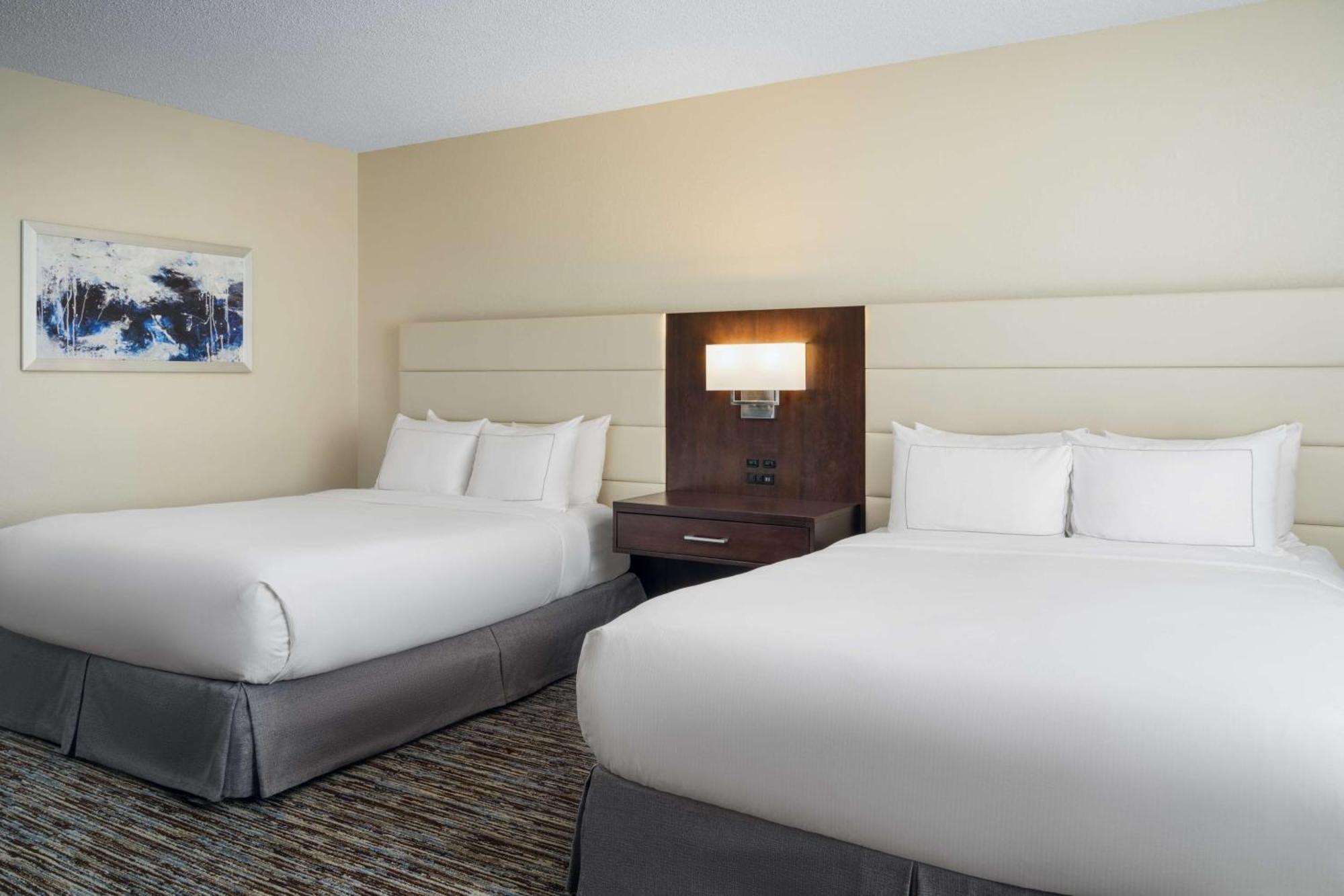 Doubletree By Hilton Greensboro Exterior photo